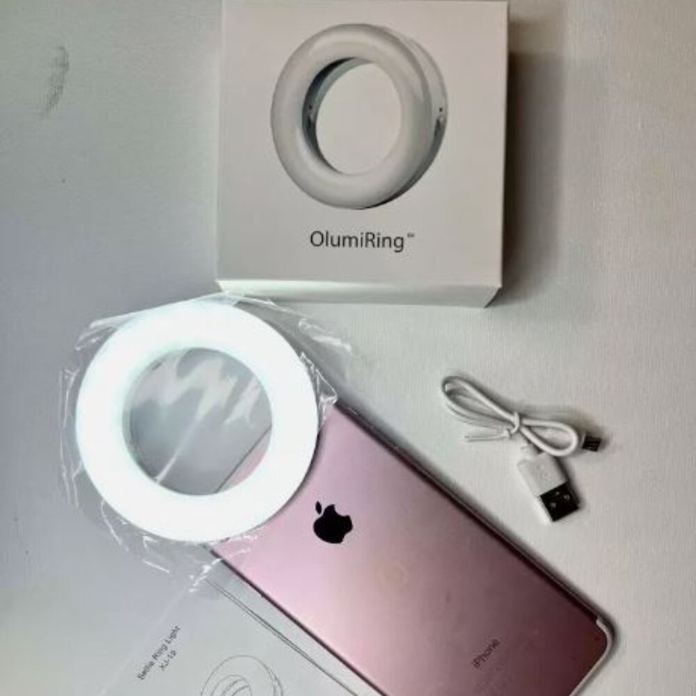 SELFIE Ring Light With 3 Modes, Clip to your Device 90x90x31 mm Cute